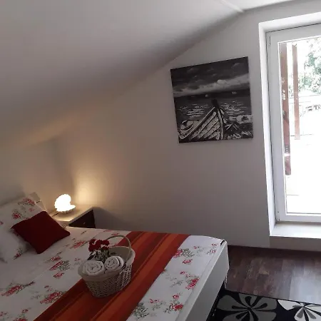 بيت للعطل By The Sea--bougainvillea