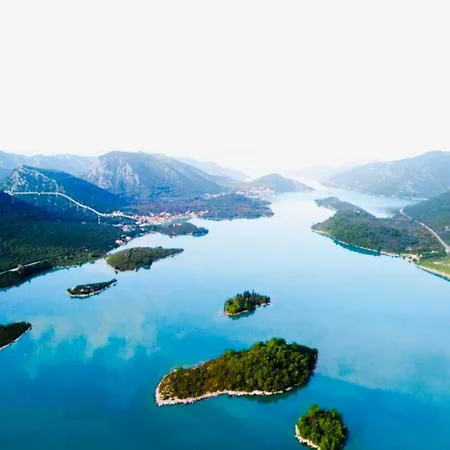 بيت للعطل By The Sea--bougainvillea ستون