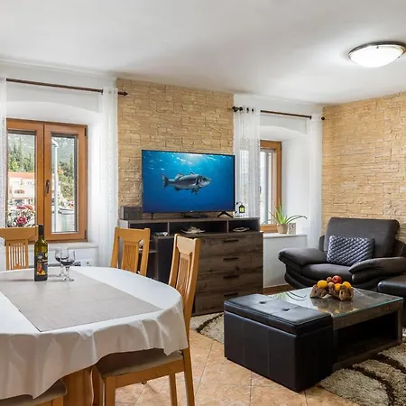 Vikendica By The Sea--bougainvillea Ston